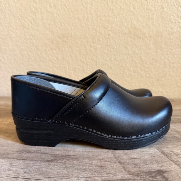 Dansko Clog Professional 38 Leather Black - Picture 1 of 10